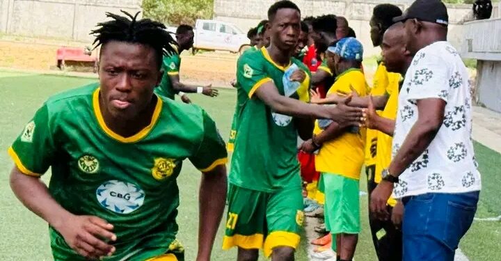 Guinée / Ligue 1 Guicopres : Général  Mathurin Bangoura, détruit le staff technique  du CIK !